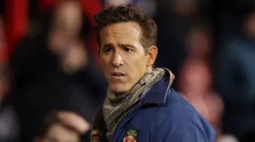 إصابة لاعب رئيسي توجه ضربة قوية لآمال وريكسهام في الدوري الممتاز